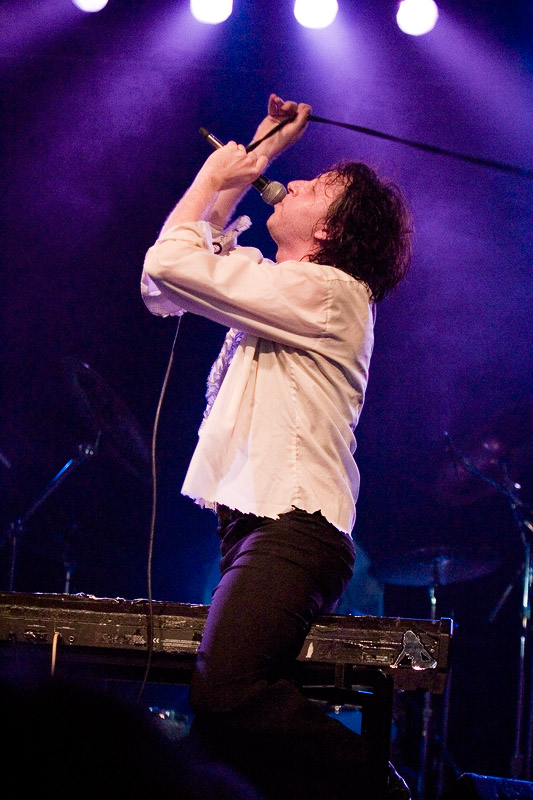 Mark Mallman riding his keyboard