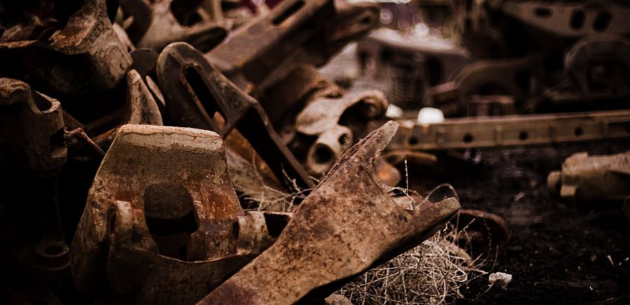 Rusty metal, dead grass
